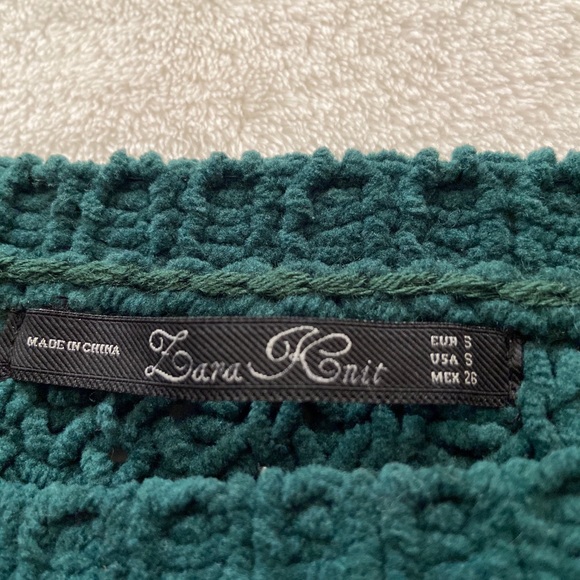 Green Sweater - Picture 2 of 2